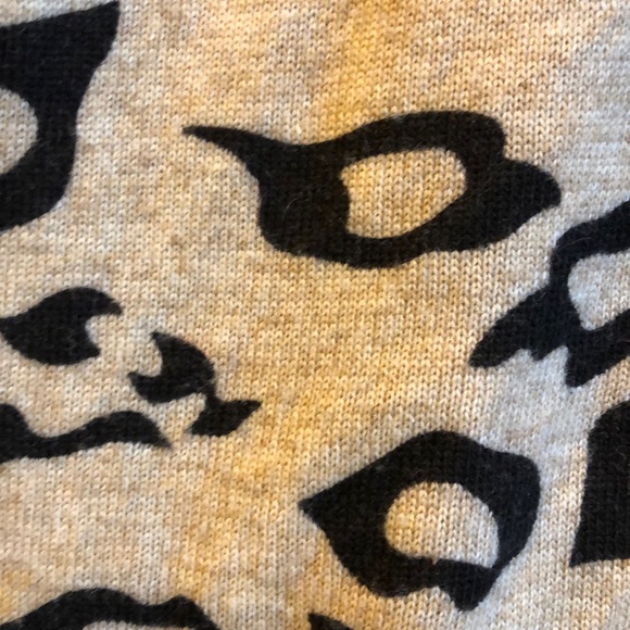 Women’s Bebe taupe and black top - Picture 7 of 11